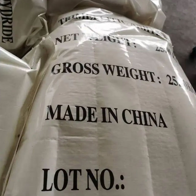 Зошто органските хемикалии се критични во современите индустрии?